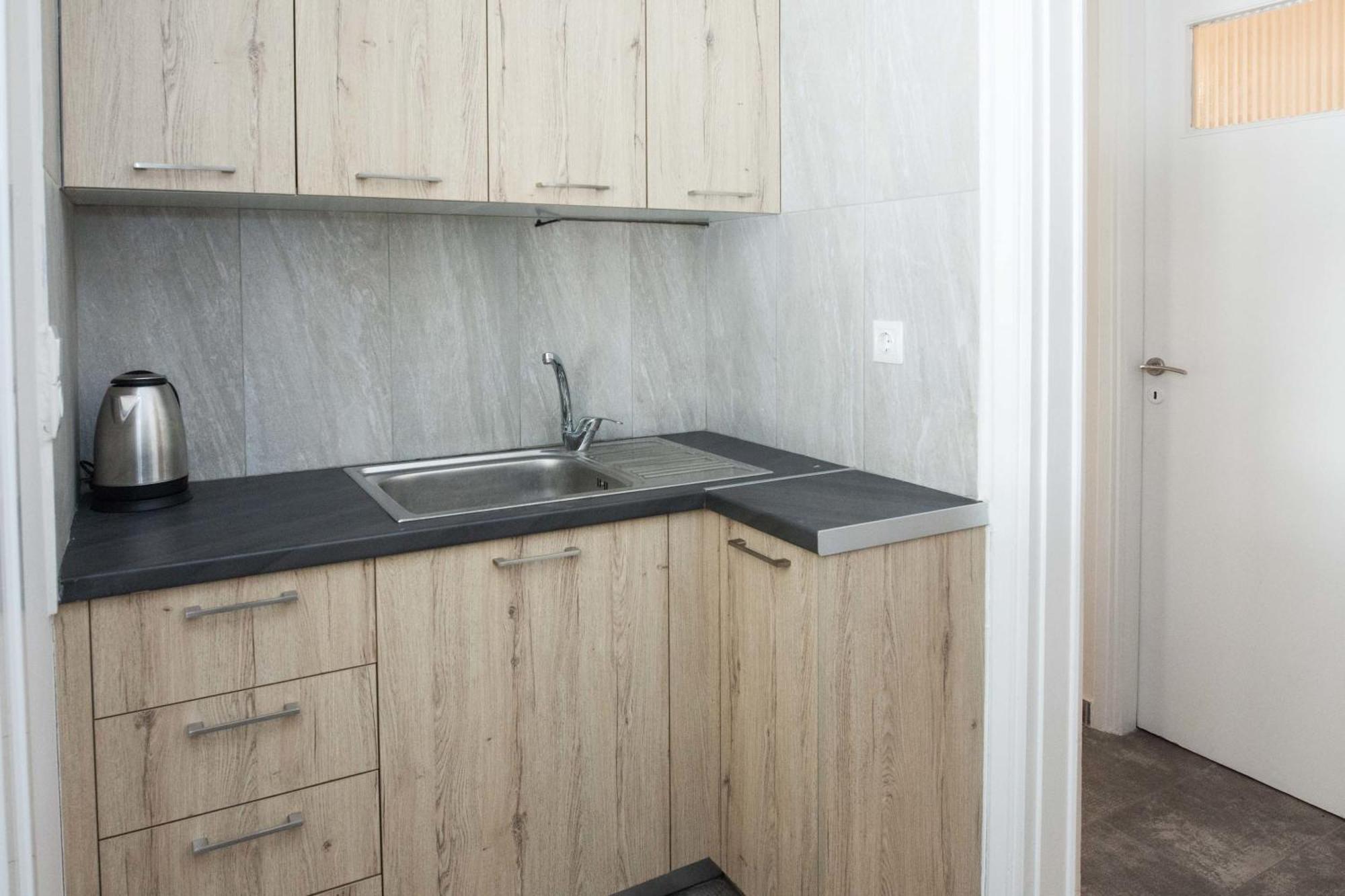 Modern 1 Bd Balcony Apt Near Metro In Kato Patisia Athén Kültér fotó